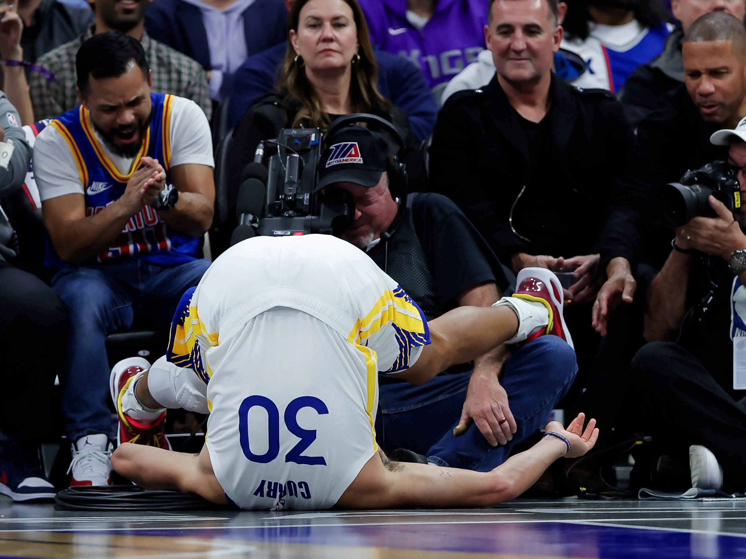 包含步行者队再次陷入困境,战绩不佳让球迷失望的词条 包含步行者队再次陷入困境,战绩不佳让球迷失望的词条