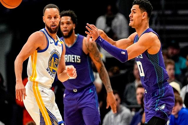 勇士主场击败黄蜂，继续领跑西部(勇士主场击败黄蜂,继续领跑西部球队)