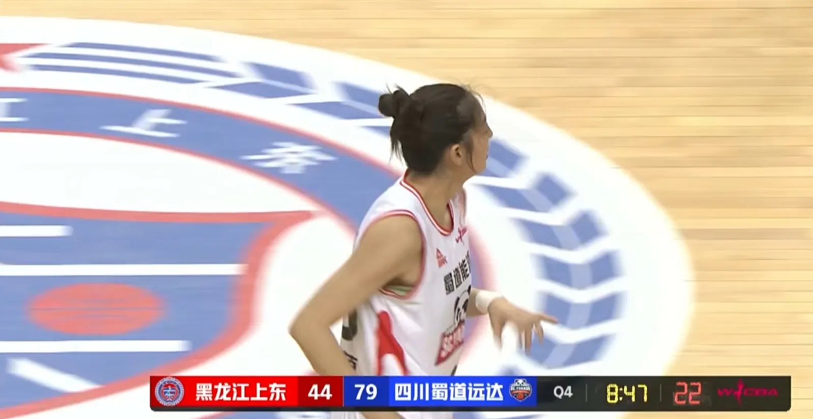 杏彩体育地址-江苏大胜四川，锁定季后赛席位，雄心壮志向前迈进(广东大胜江苏)