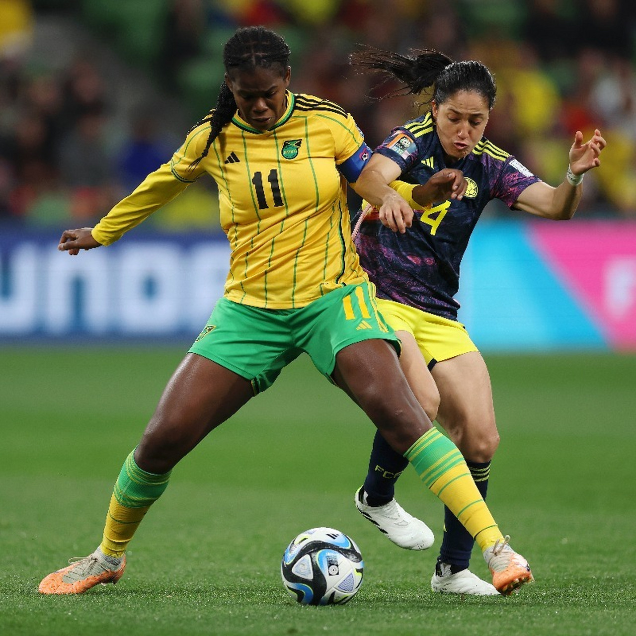 杏彩体育在线-牙买加女足运动员备战全力以赴(晋级世界杯却面临生存危机,牙买加女足公开募资寻出路)