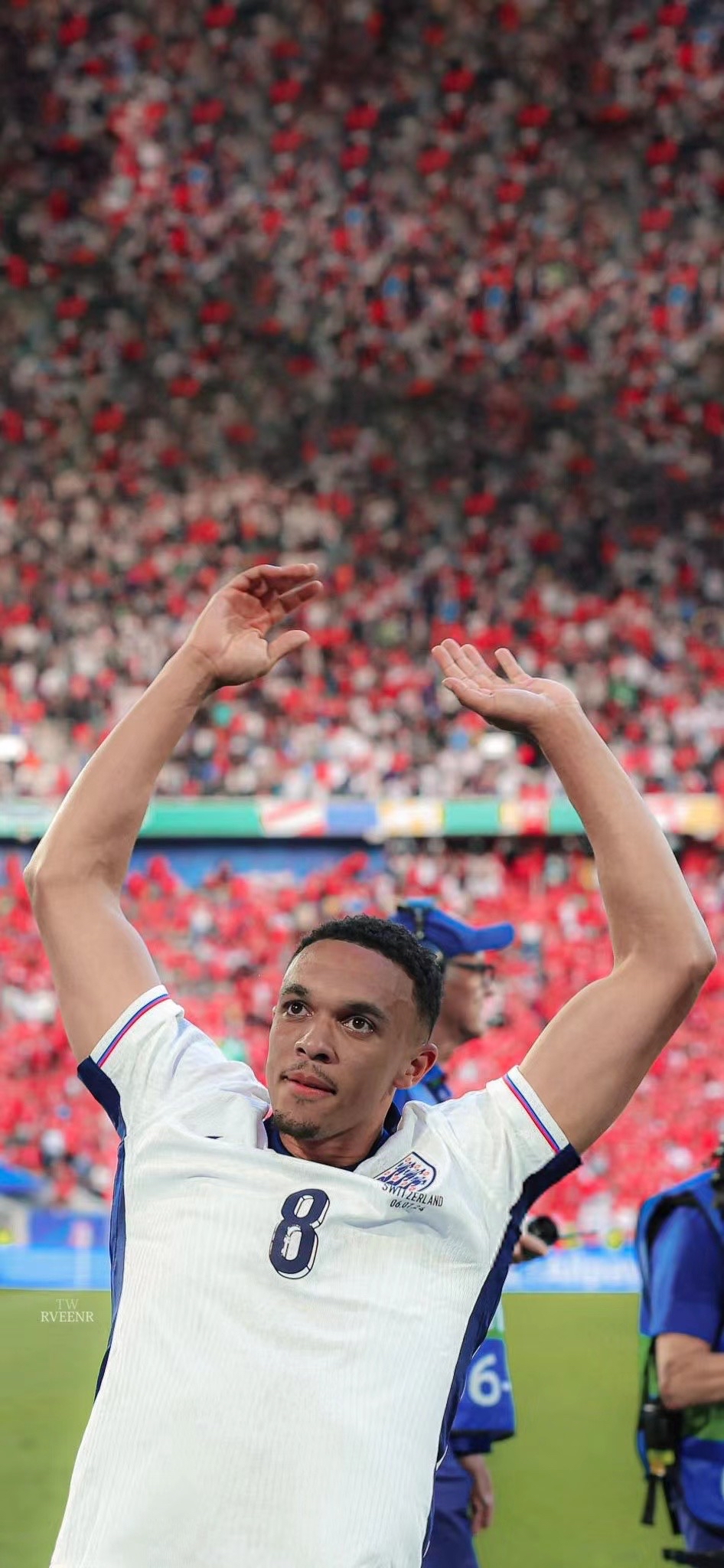 杏彩体育官网入口-欧洲杯预选赛草地激战，球员拼搏精神十足的简单介绍