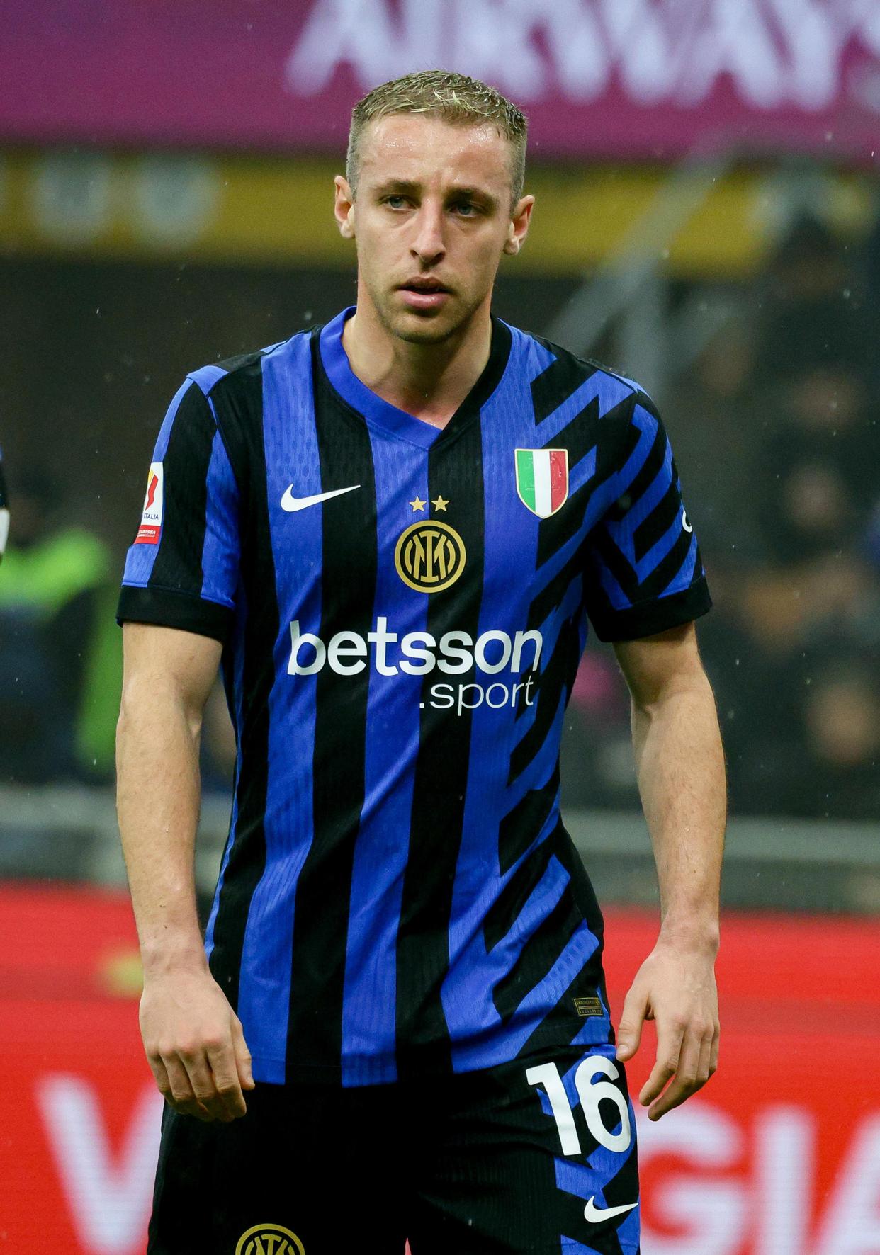 杏彩体育-意大利国家队晋级成功，实力彰显