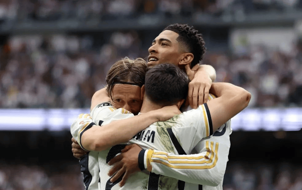 马洛卡在比赛中击败对手,实现逆袭 马洛卡在比赛中击败对手,实现逆袭