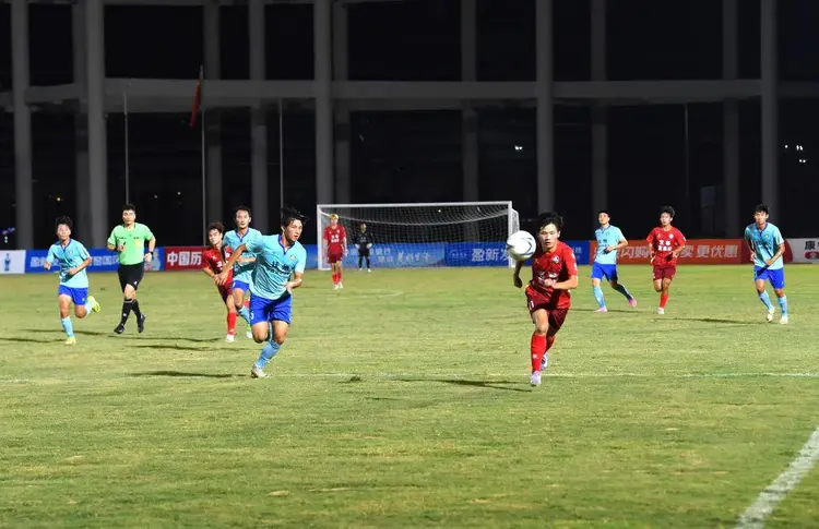 球队收官战高能表现,斩获关键胜利 球队收官战高能表现,斩获关键胜利