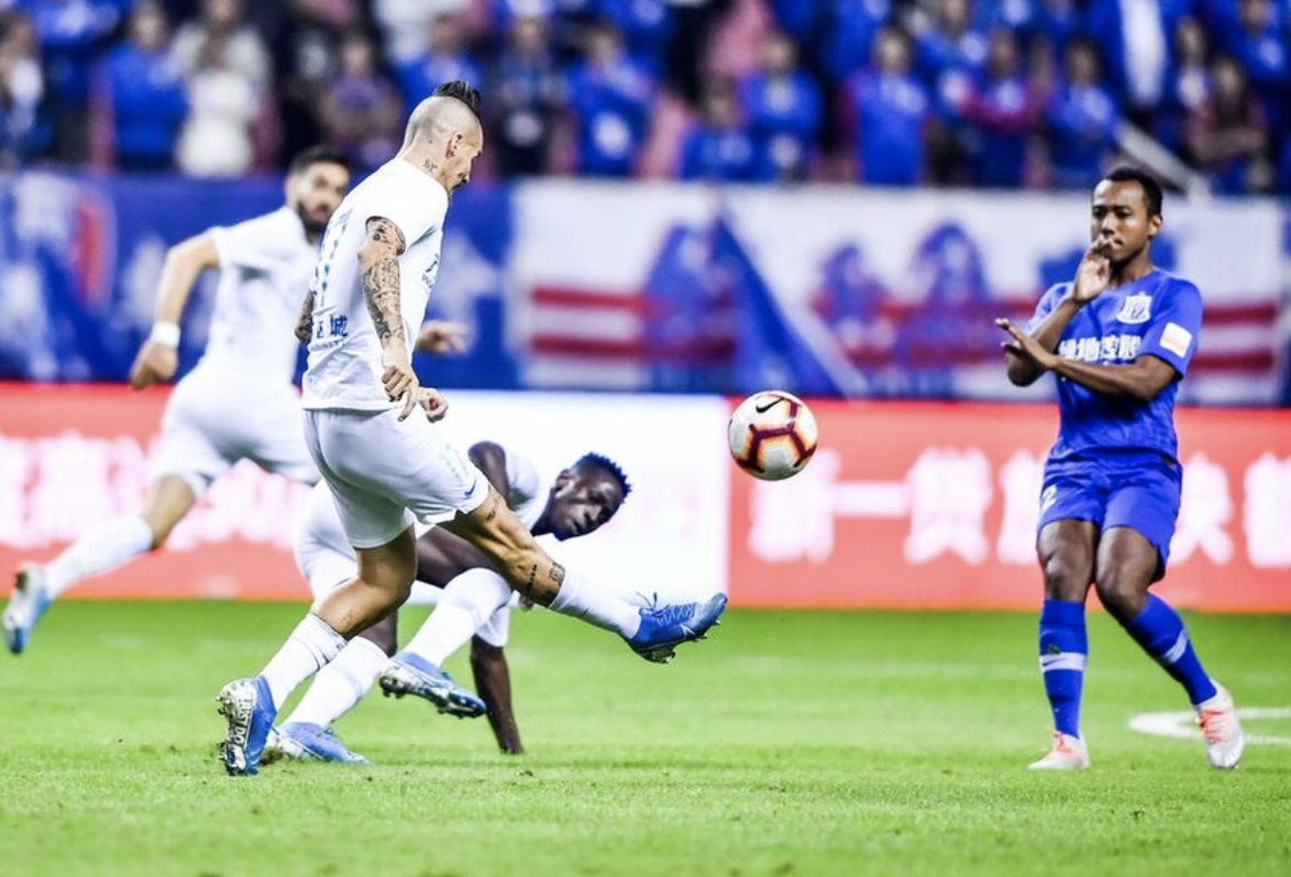 山东鲁能主场大捷，积分榜前三位置牢固的简单介绍