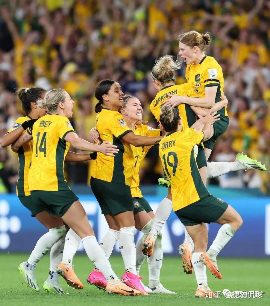 澳洲女足联赛华丽开场,场面激烈 澳洲女足联赛华丽开场,场面激烈