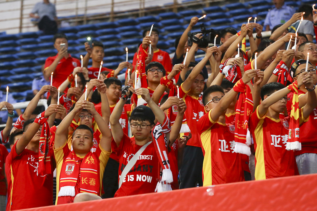 杏彩体育登录-严防守门，球队取得关键胜利