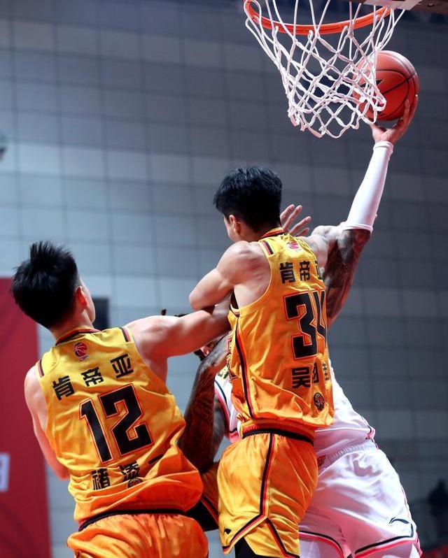 杏彩体育-包含江苏队主帅施压，引发球员内部竞争激烈的词条