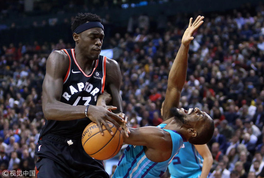 包含魔术逆转黄蜂获得胜利，伊巴卡砍下22分的词条