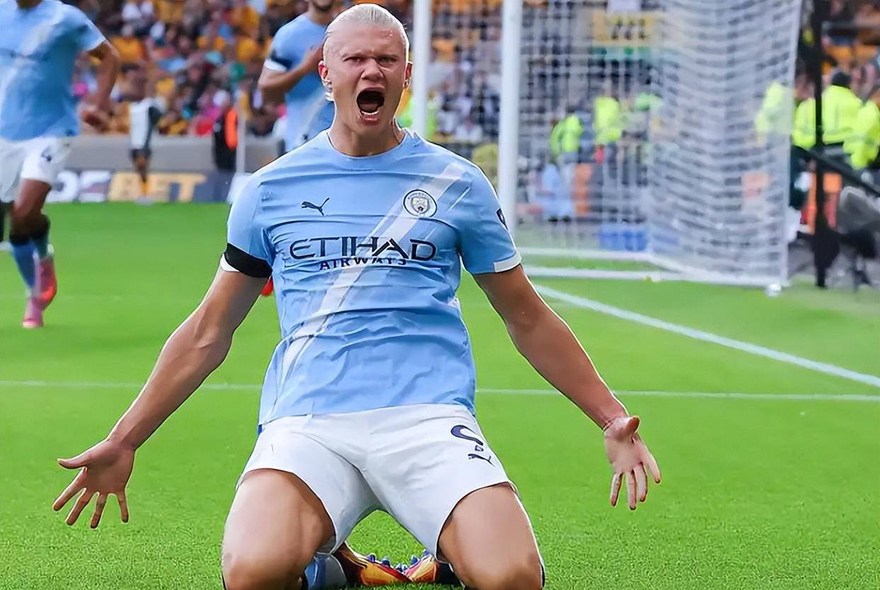 包含曼城全队备战下一轮比赛，努力争取胜利的词条